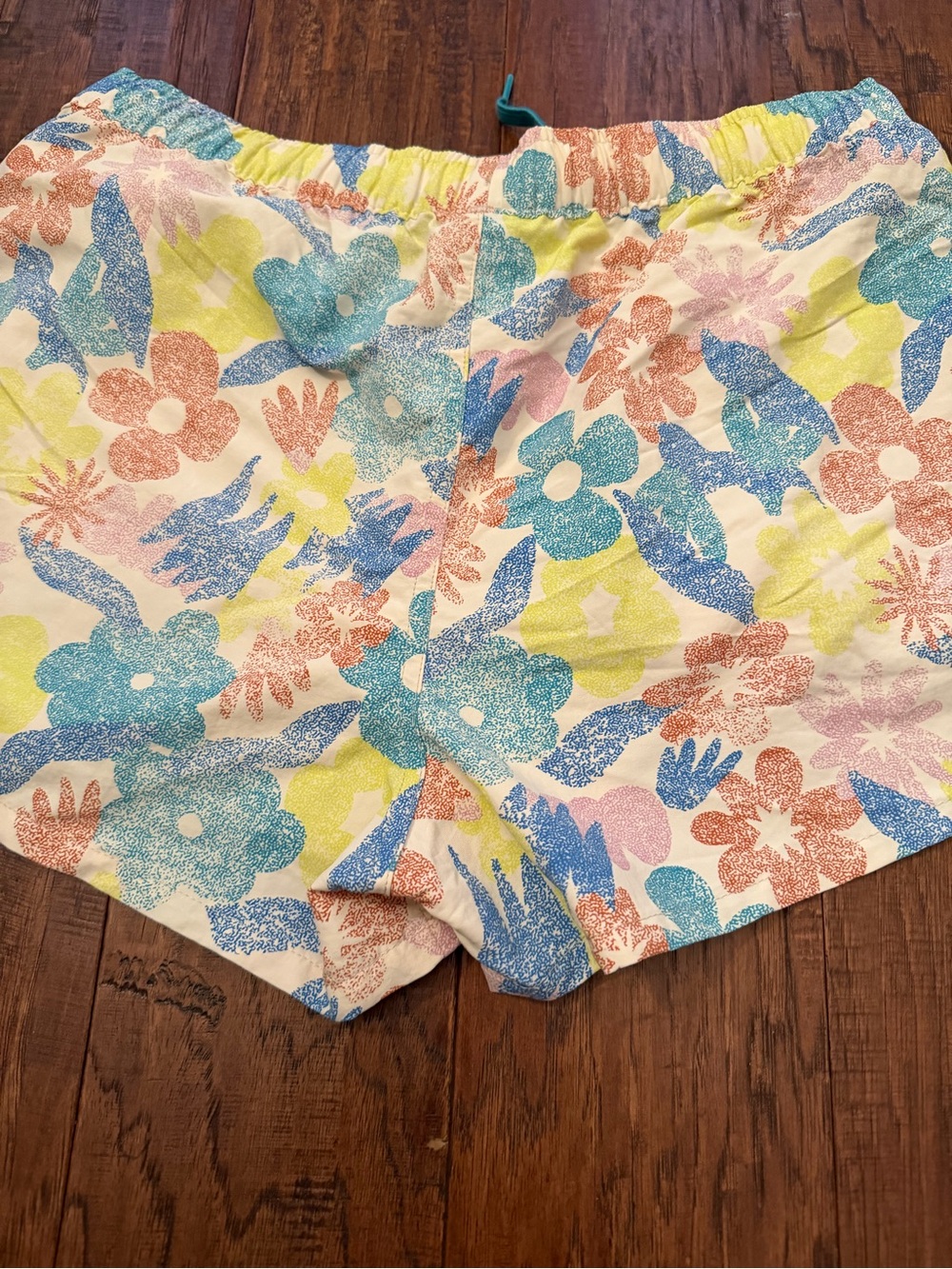 Women’s Patagonia Barely Baggies Shorts - Picture 13 of 14